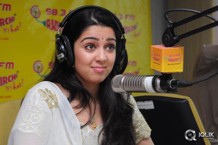 Pratighatana-Team-at-Radio-Mirchi